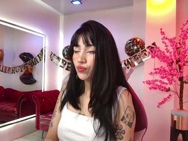 Екранни снимки на излъчване leia-queens