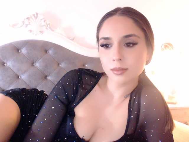 Екранни снимки на излъчване Leila34