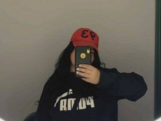 Еротичен видео чат LeilaSweetCat