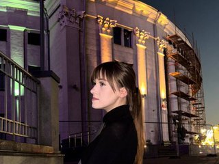 Еротичен видео чат LesaClouthier