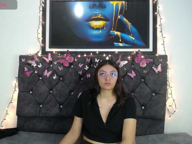 Снимки Lesliee22 today only anal