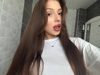 Еротичен видео чат LeylaBrooklyn