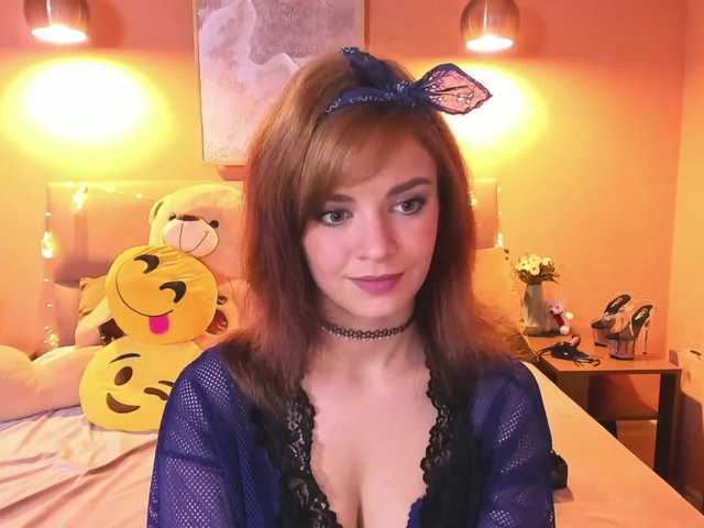 Екранни снимки на излъчване LiaMona