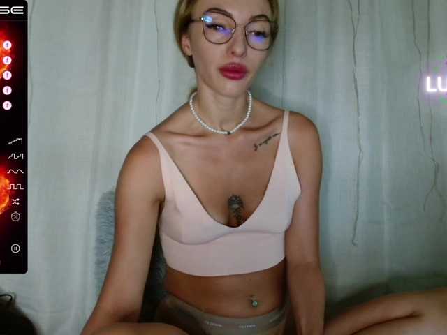 Снимки LinaCarter Get my top OFF@299tk :) @remain tk until show @lovense @lush