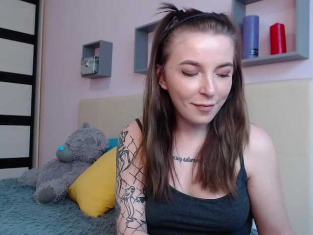 Снимки LindaXSun Hey guys!:) Goal- #Dance #hot #pvt #c2c #fetish #feet #roleplay Tip to add at friendlist and for requests!