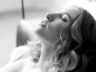 Еротичен видео чат LisaFoxy