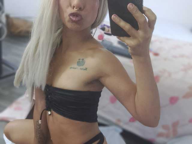 Снимка на профила Laura_cocksucker