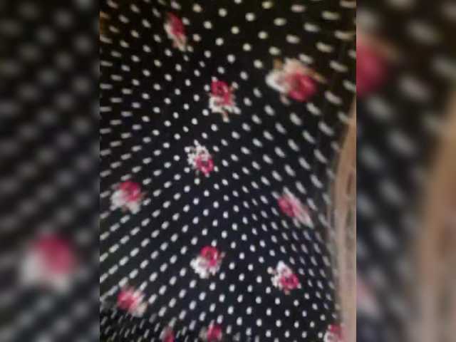 Екранни снимки на излъчване little_pussy