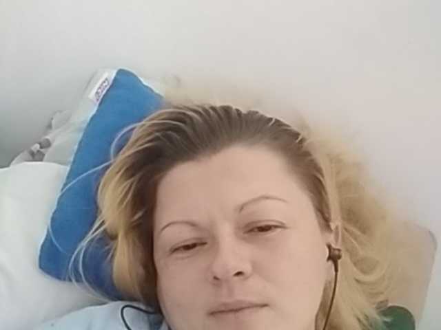 Екранни снимки на излъчване LizzyViolet