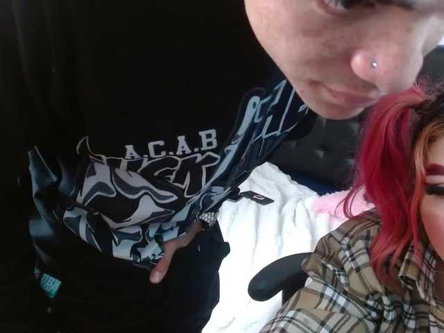 Екранни снимки на излъчване Lola-y-bunny