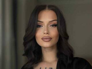 Еротичен видео чат LolaFever