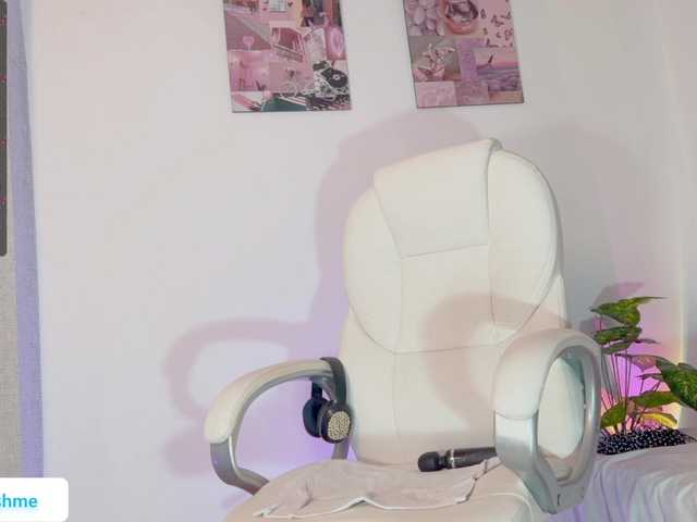 Екранни снимки на излъчване LolaLushme