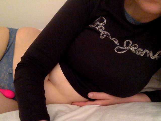 Екранни снимки на излъчване SweetLoLi