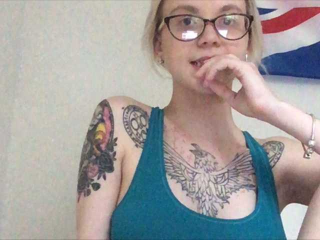 Екранни снимки на излъчване LolyYogSotho9