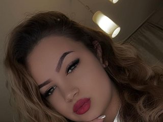 Еротичен видео чат LorennCutie