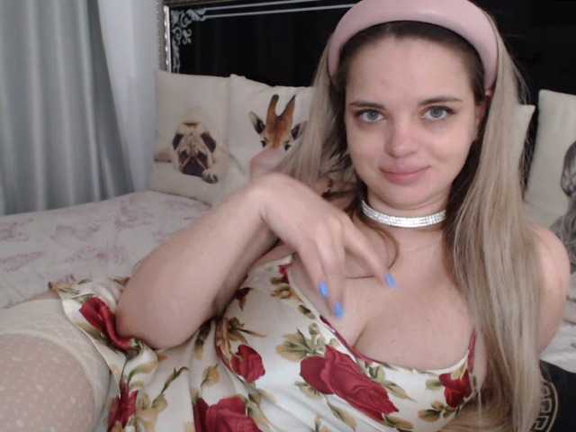 Снимки Lucritia Hi boys... i can play in pvt or in here, if you wanna tip good;) got toys, got stuff... eng or german pls;) Send a kiss--------5 Tokens I follow you--------15 Tokens legs 30 Tokens Flash tits--------35 Tokens Show feet--------45 Tokens