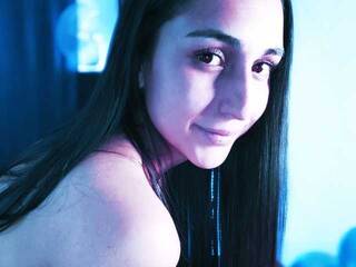 Еротичен видео чат Lucy-Nova