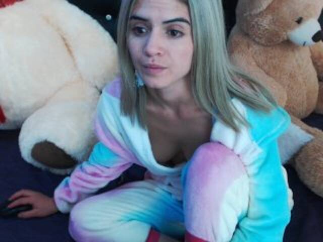 Екранни снимки на излъчване lucycelest