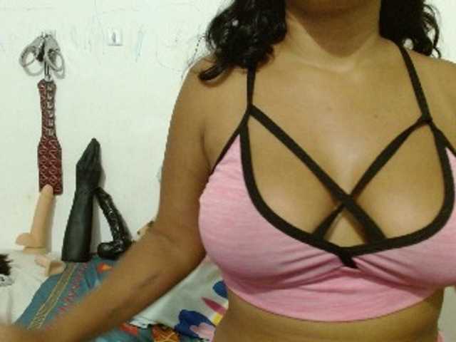 Екранни снимки на излъчване lucyfer26girl