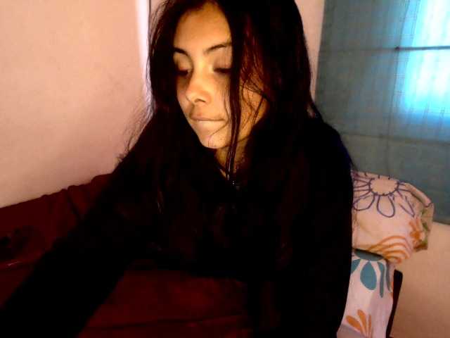 Екранни снимки на излъчване lucyfromsky