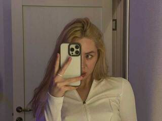 Еротичен видео чат Lulu-Mariette