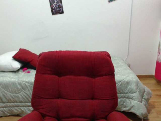 Екранни снимки на излъчване lunaqueen1