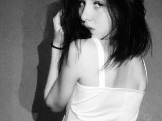 Еротичен видео чат LunarXXX