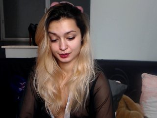 Екранни снимки на излъчване LyonessXxx