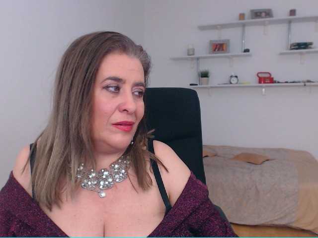 Снимки MarissaSerano Hi guys, here are the most gorgeous natural huge breasts waiting for you 50 tokens