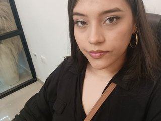 Еротичен видео чат MaddieEvans