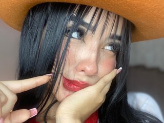 Еротичен видео чат MaeMiller