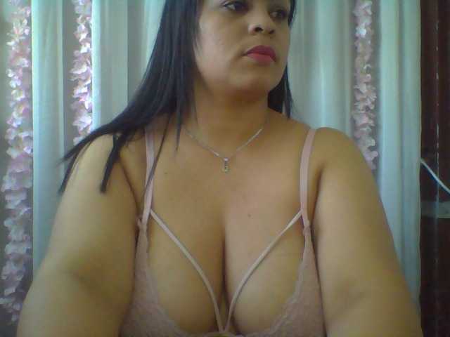 Снимки mafersmile #latina #bigboobs #bbw #mature #mistress