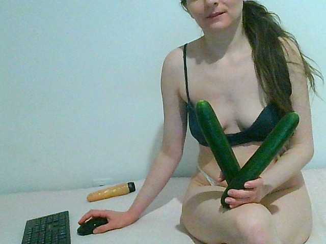 Снимки MagalitaAx go pvt ! i not like free chat!!! all for u in show!! cucumbers will play too