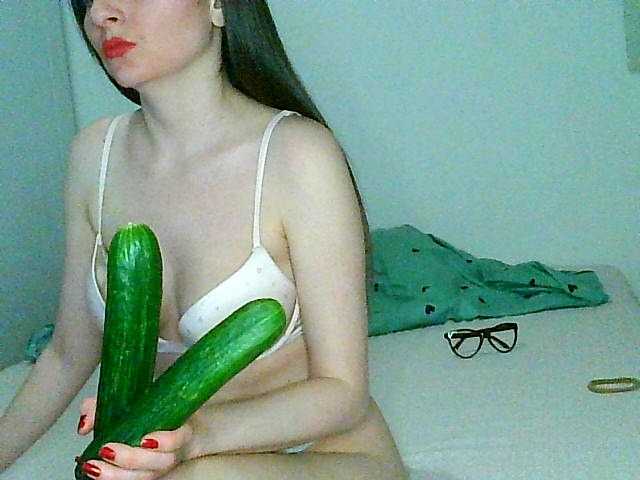 Снимки MagalitaAx go pvt ! i not like free chat!!! all for u in show!! cucumbers will play too