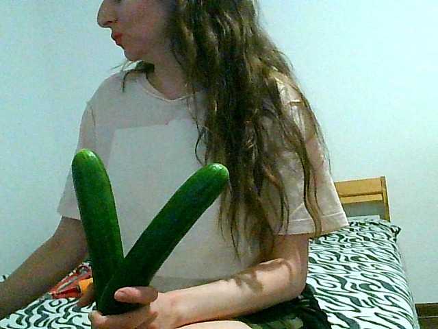 Снимки MagalitaAx go pvt ! i not like free chat!!! all for u in show!! cucumbers will play too