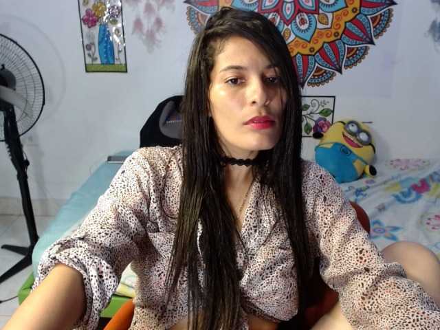 Екранни снимки на излъчване MAGGIC-KEITH