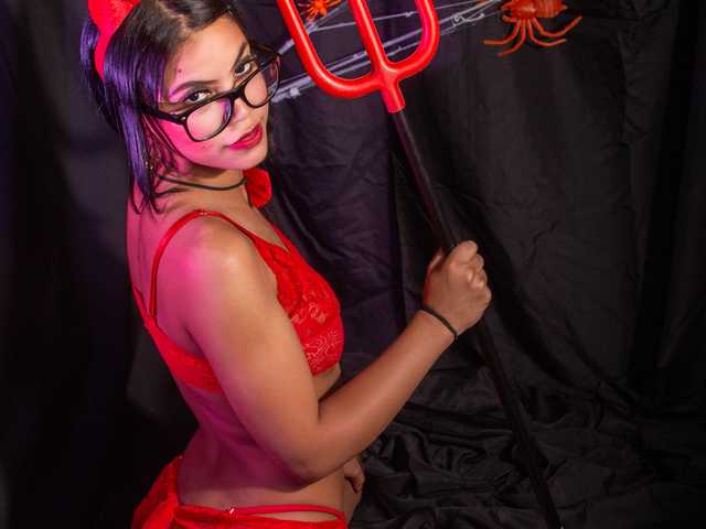 Снимка на профила Malia-Brown1