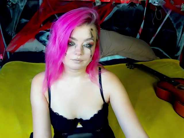 Екранни снимки на излъчване MalinkaMils