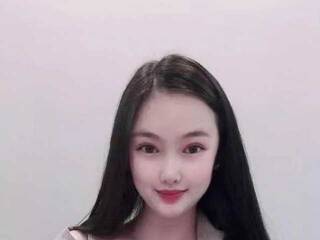 Еротичен видео чат Mandy-HuoWu