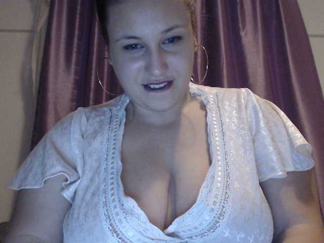 Снимки mapetella hello guys! make me smile and compliment me on note tip !!! @222 naked (lovense on)