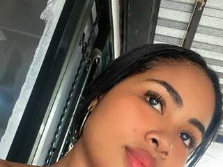 Еротичен видео чат MargotNeal