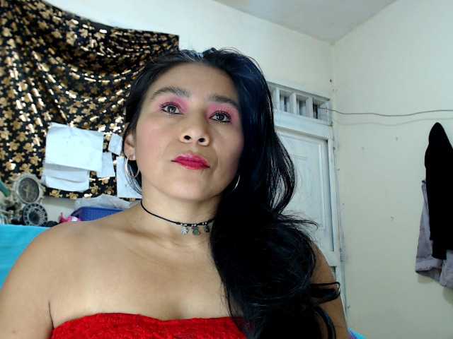 Екранни снимки на излъчване MARIANASEXY83