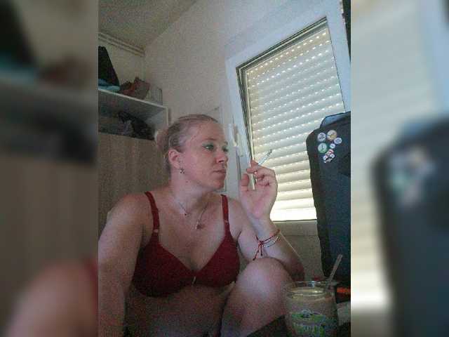 Екранни снимки на излъчване lorenarubia