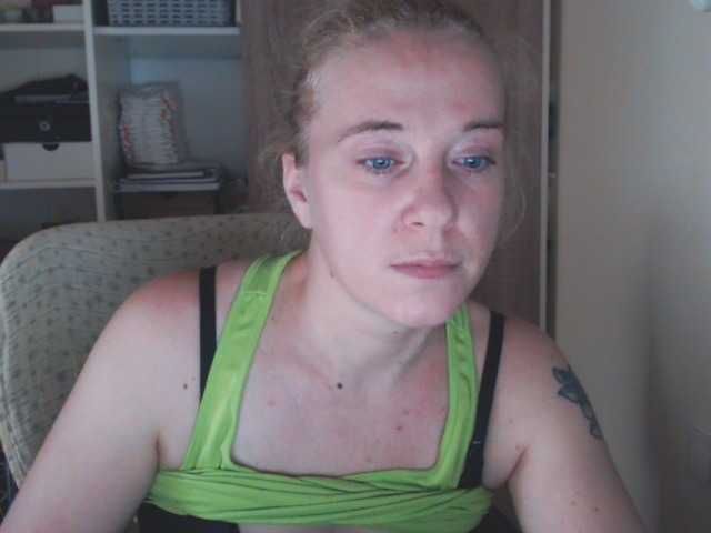 Екранни снимки на излъчване lorenarubia