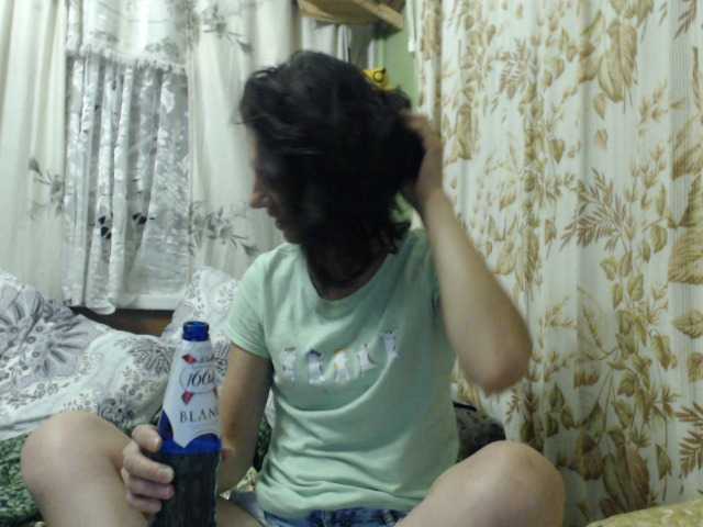 Екранни снимки на излъчване MarinaQwert