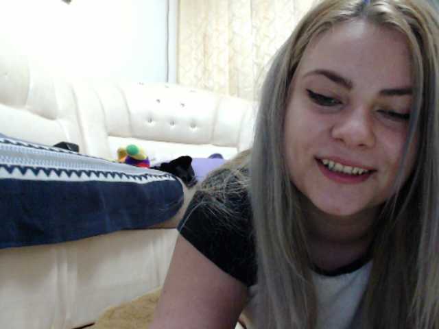 Снимки Marrrisssa Guess who have a pretty pink pussy! Me, guys! cum show at 500 goal