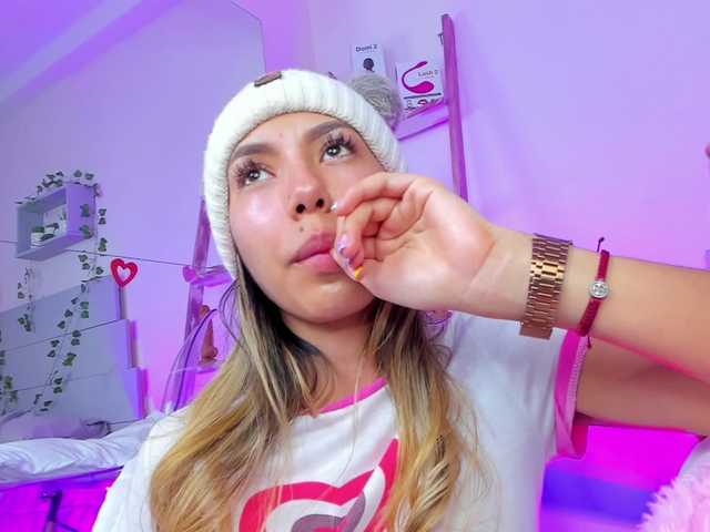 Екранни снимки на излъчване Martina-Magni