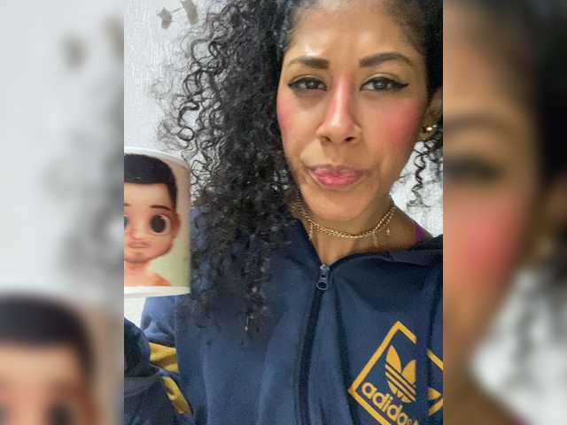 Екранни снимки на излъчване MaskGirl