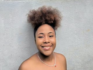 Еротичен видео чат Mathildahh