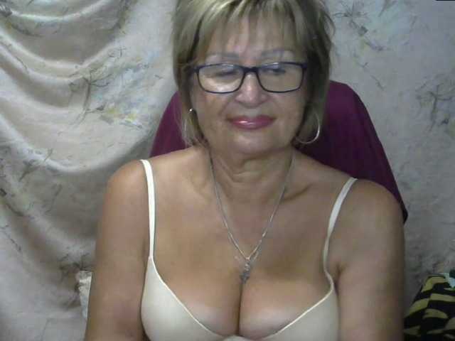 Снимки MatureLissa Who wants to see mature pussy ? pls for @total English and German